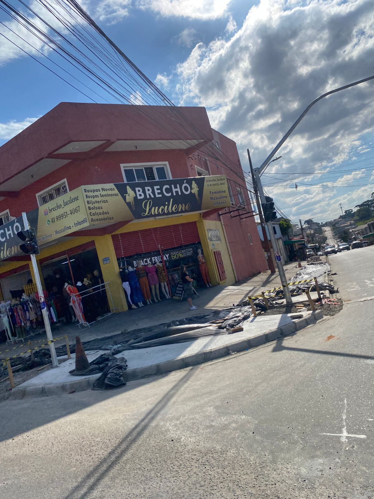 VisÃ£o geral do trÃ¢nsito agora organizado no SÃ­tio Cercado